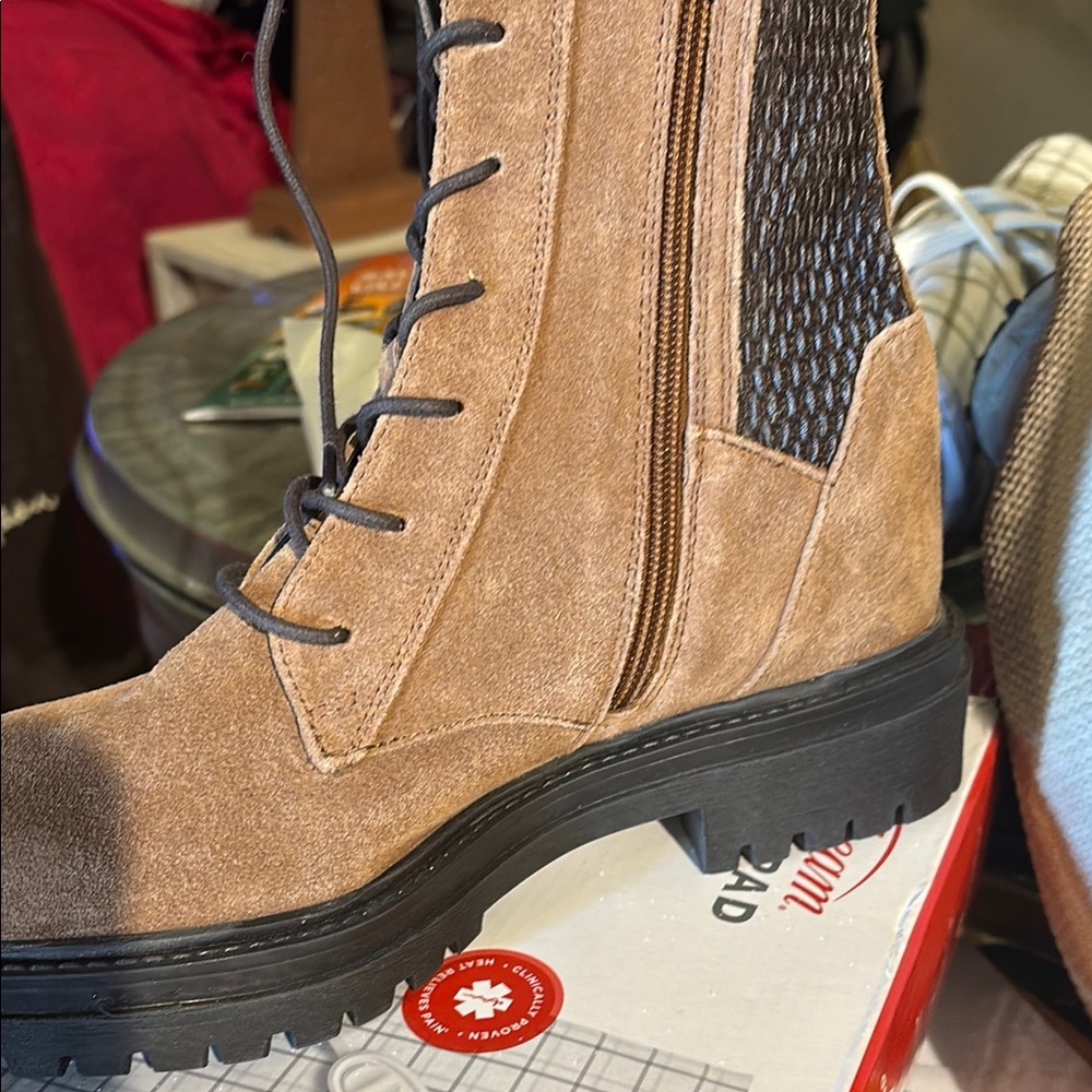 Women's Tan Suede Boots
